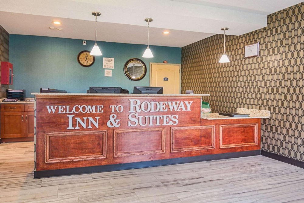 Rodeway Inn & Suites Image 15